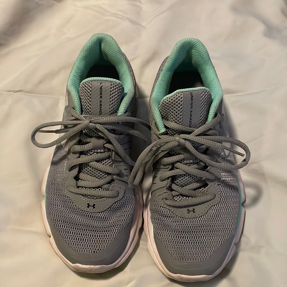 Under Armour tennis shoes